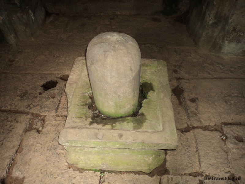 Лингам - символ мужской силы и плодородия, встречается во всех храмах Ангкора